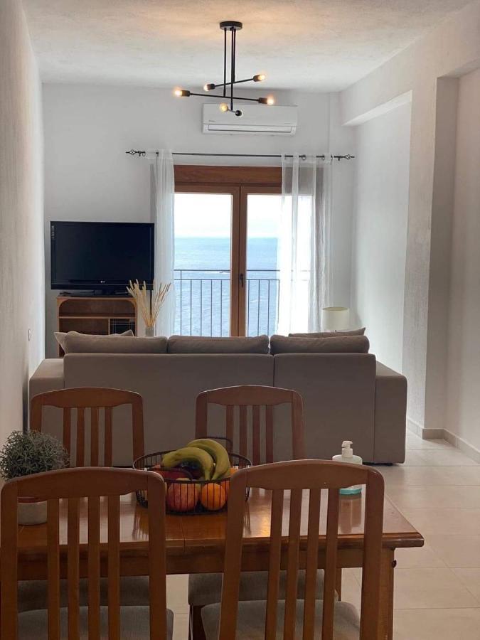 Skopelos House Nikols Apartment Loutraki  Екстериор снимка